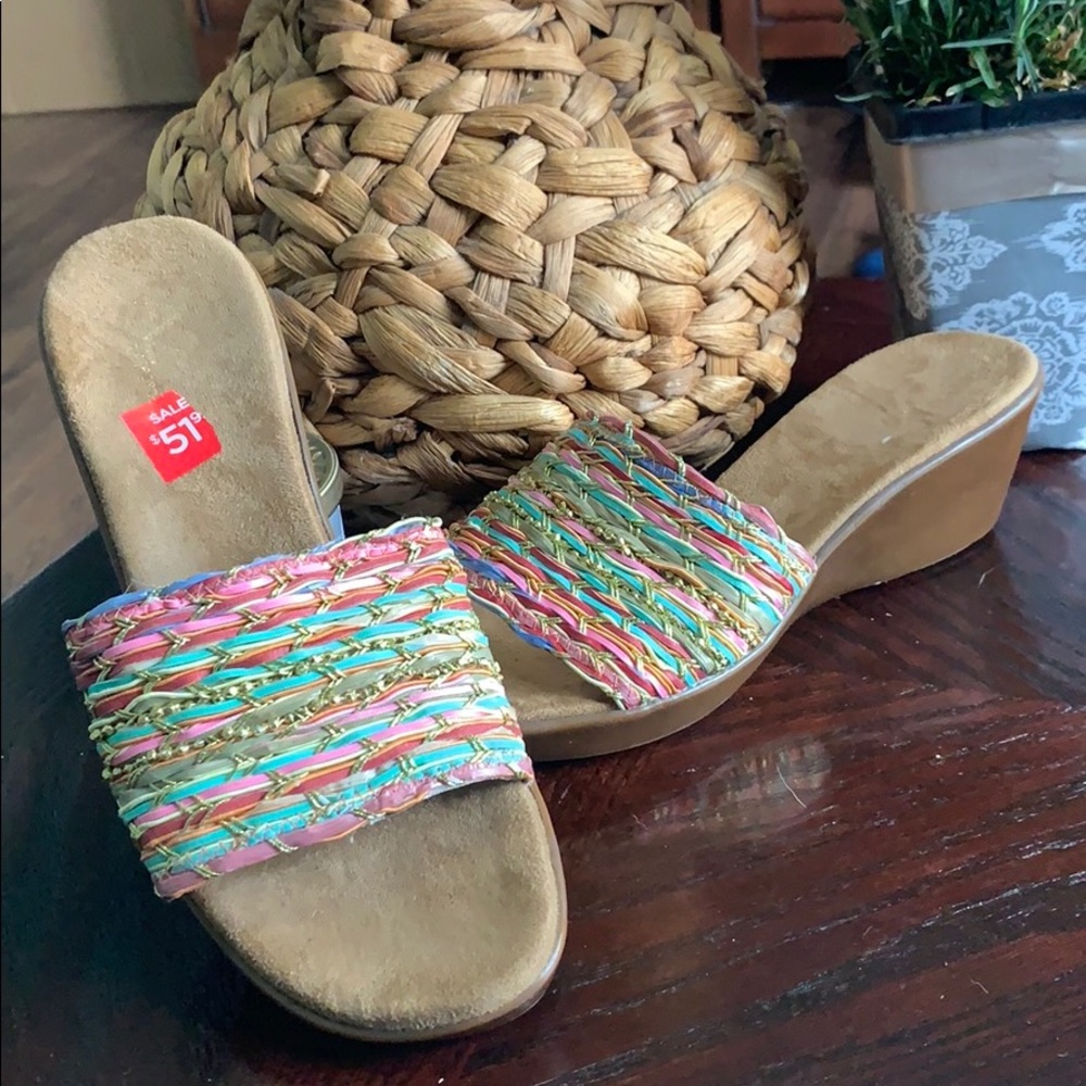 A2 by Aerosoles Say Yes multicolor 2 inch wedges